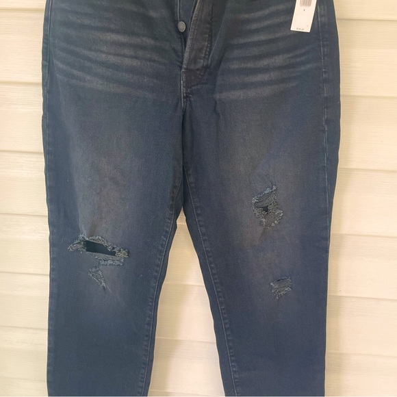 Old Navy NWT Distressed High-Rise O.G. Straight Leg Jeans w/ Secret-Slim Pockets - Picture 5 of 7